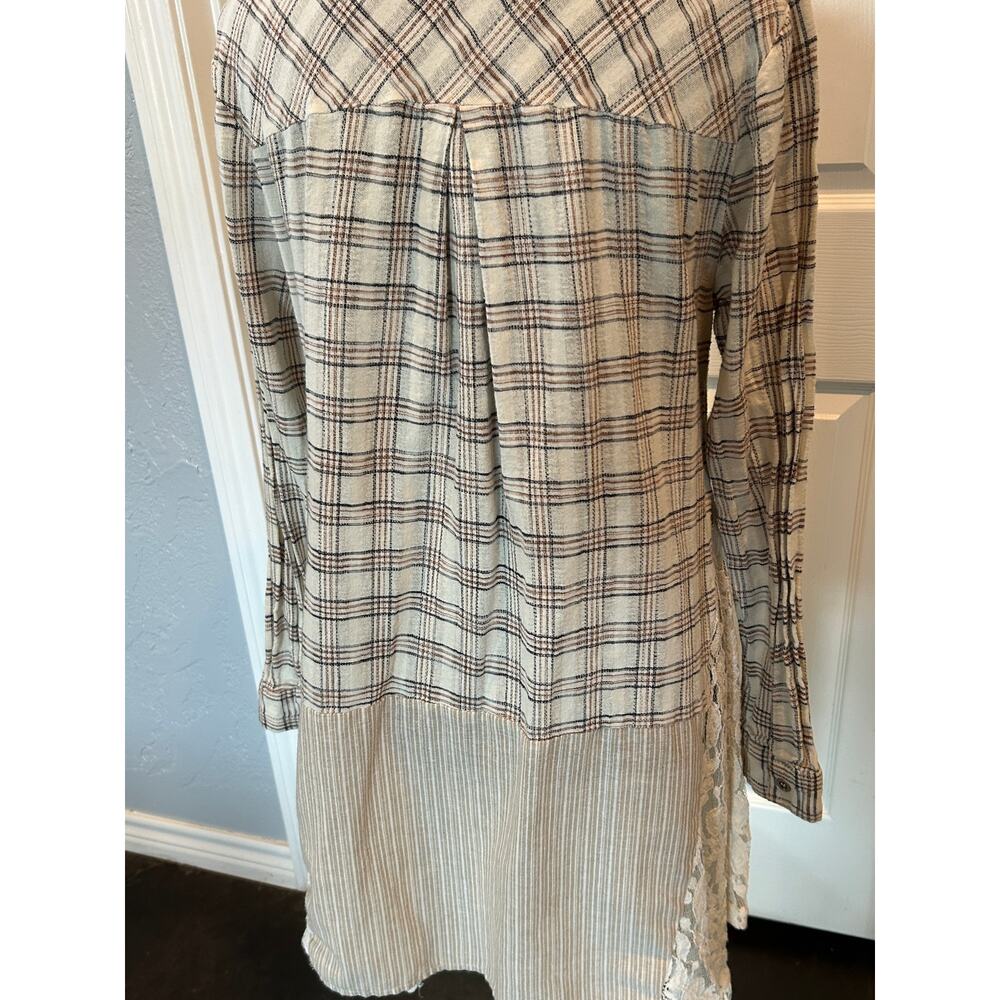 A’REVE Mixed Media Plaid & Lace Tunic Shirt | Boho Western | Size Medium - Picture 4 of 11